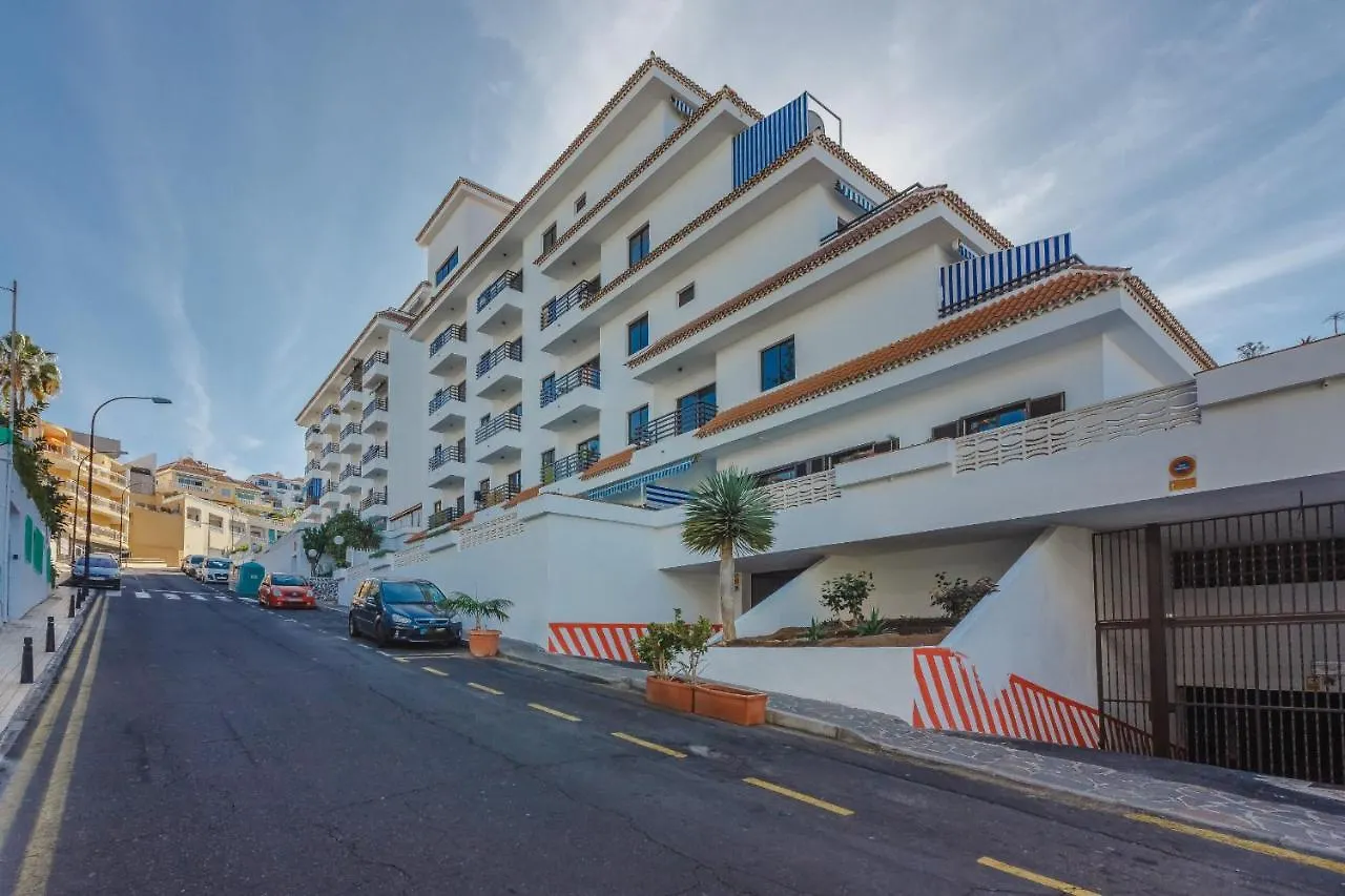 Seguro Spacious Apartment With Roomy Terrace Puerto de Santiago